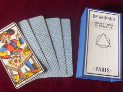 Cration d'une boite por un jeu de tarot