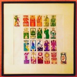 Tarots encadr disposition en quatre lignes