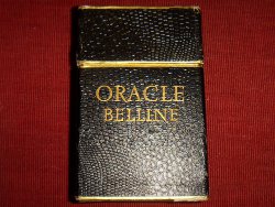 Oracle Belline en boite simili-cuir de serpent noir et texte or dor�