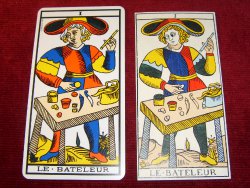 Comparaison entre les tarots de Grimaud-Marteau et de Nicolas Conver - Le Bateleur